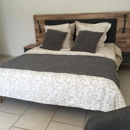 Chambres D'Hotes - Les Terrasses De La Bonnette Bed and breakfast *